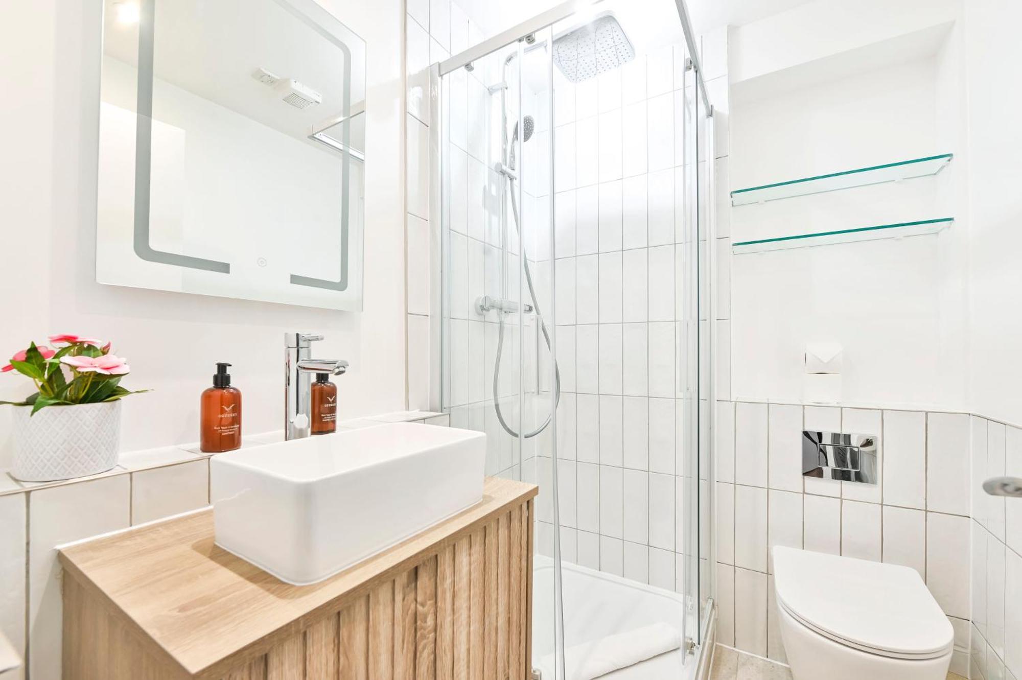 Wonderful Fitzrovia 3 Bed Apartment Londra Exterior foto