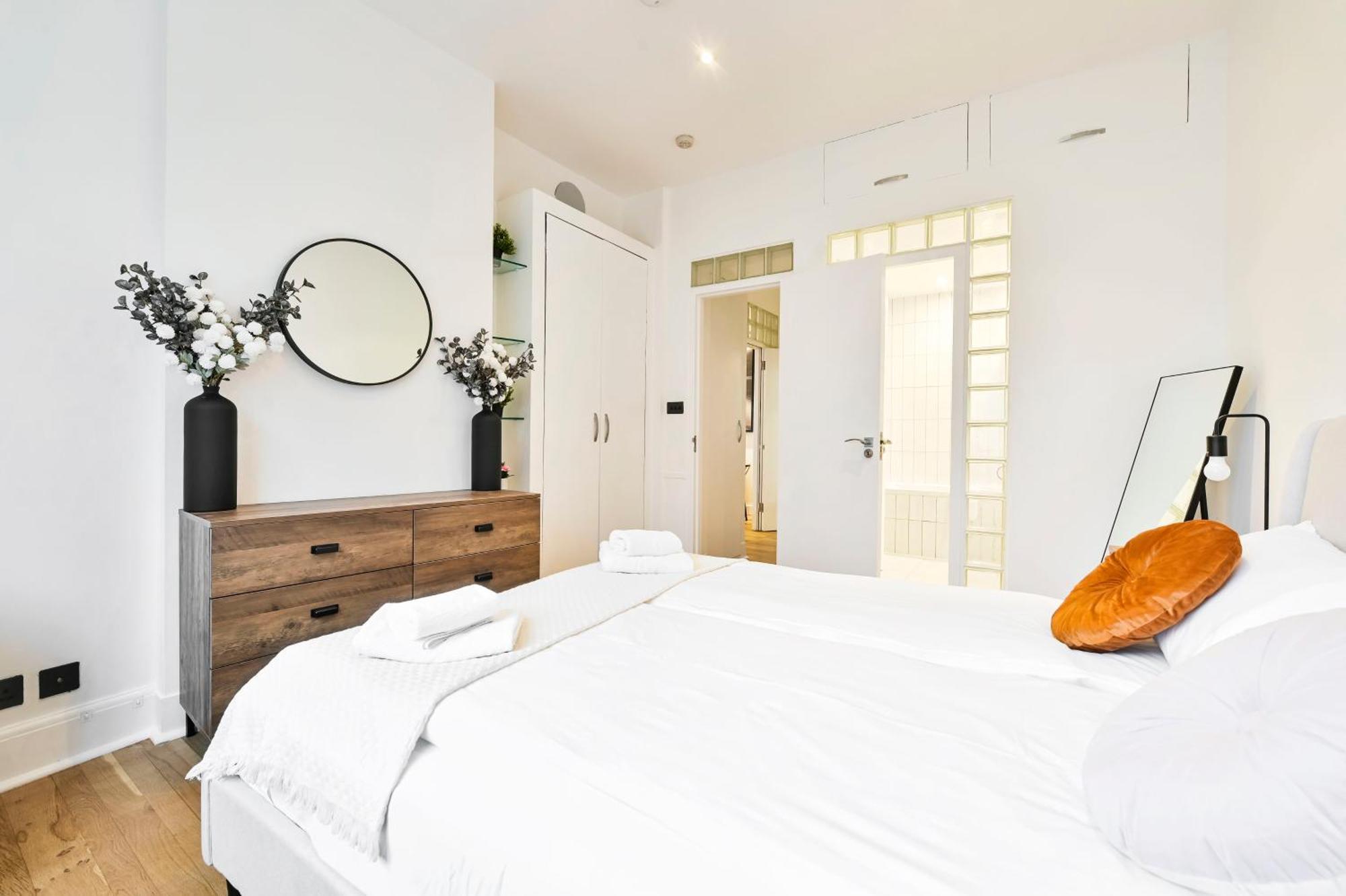 Wonderful Fitzrovia 3 Bed Apartment Londra Exterior foto